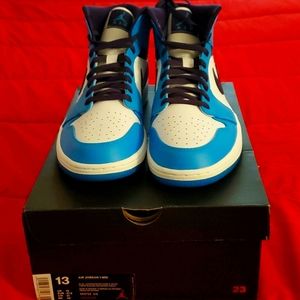 Jordan 1 Mid Hornets DS